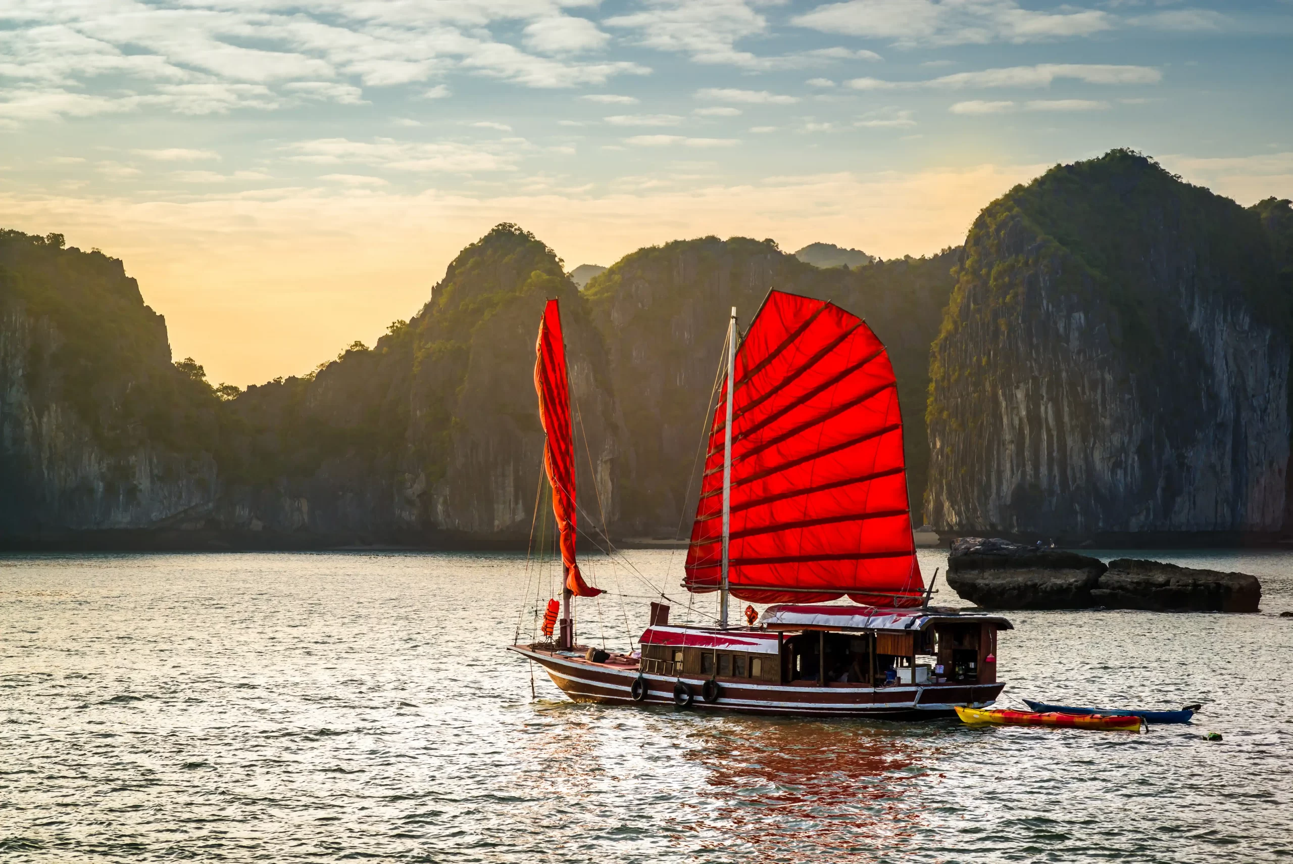 Boat-With-Red-Sails